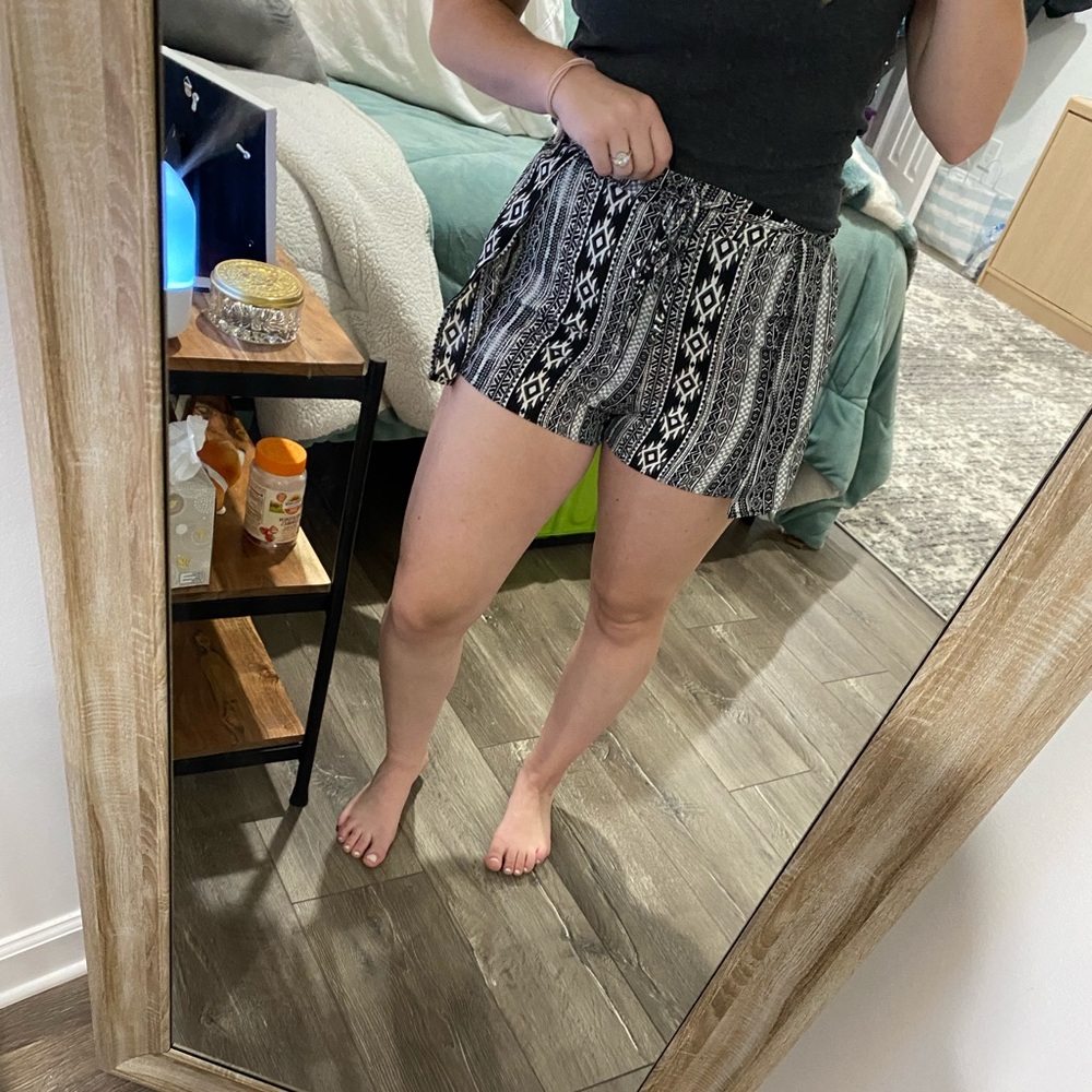 Fashion nova Aztec high waisted shorts
